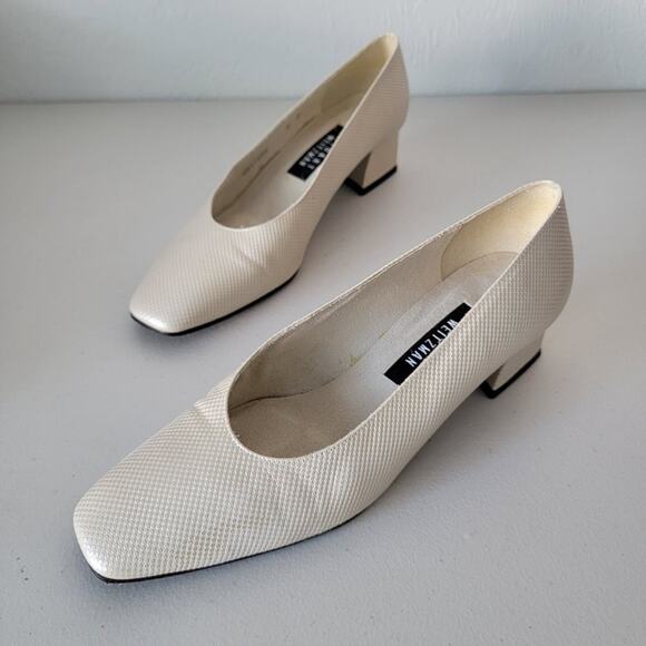 Stuart Weitzman Leather Block Heel Pumps Womens Size 9 Bone White Textured - Picture 15 of 15